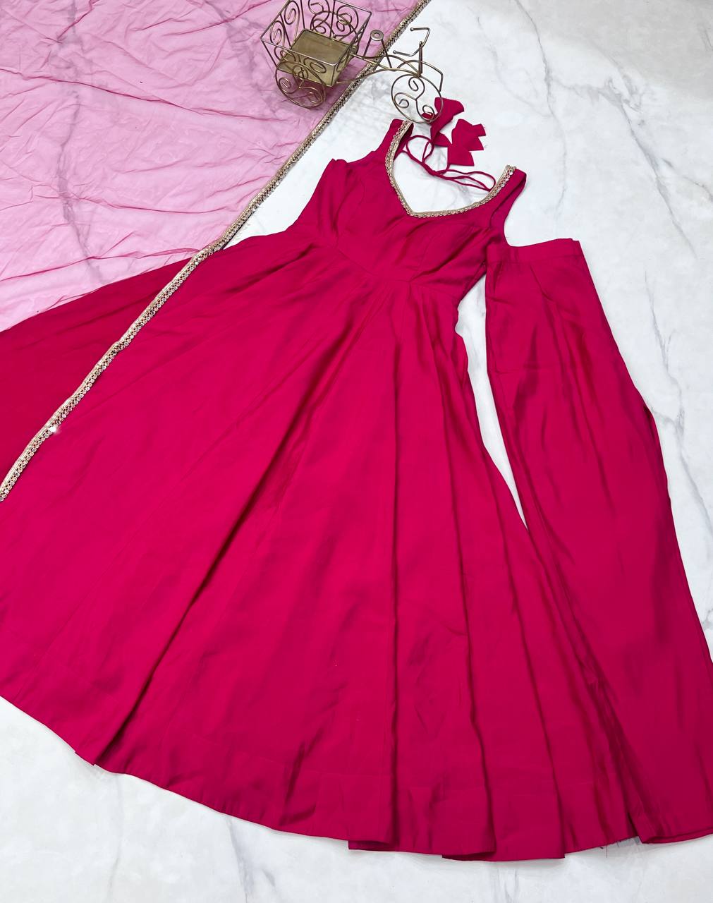 ELEGHANT CUT SLEEVE ANARKALI SUIT WITH SLEEVE FABRIC
