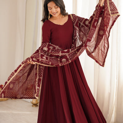 FULL SLEEVE ANARKALI SUIT FULL GHERA